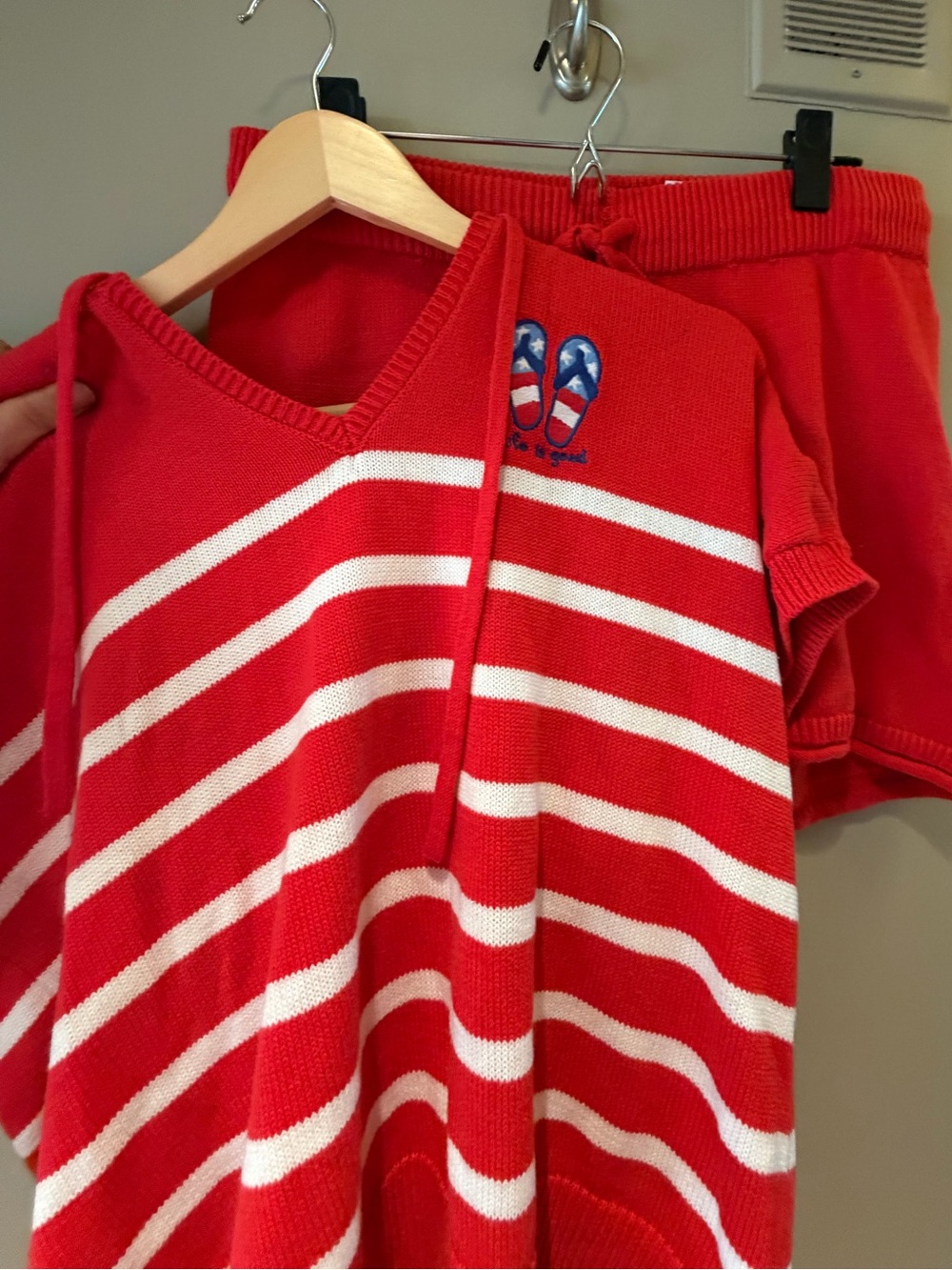 Life Is Good Red White Knit Short set Ladies Large NWOT